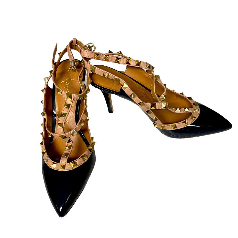 Arturo Chiang Navy studded pumps Size 7